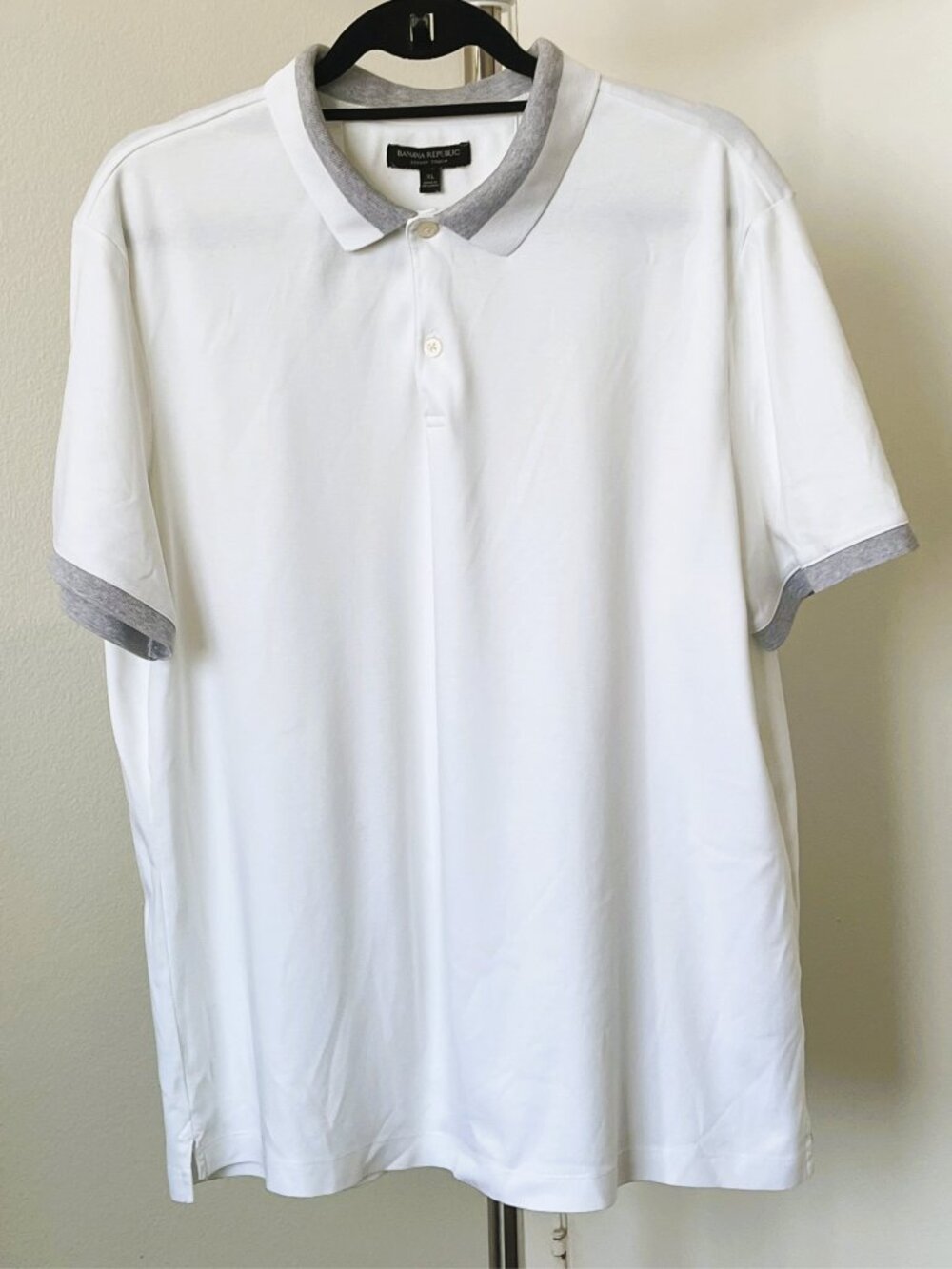 Banana Republic Luxury Touch Polo Shirt Men's XL White Grey Contrast Trim Cotton